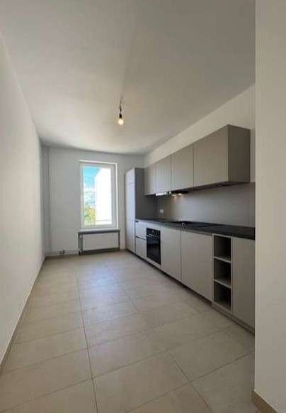 Schöne Wohnung mit Tageslichtbad und Einbauküche